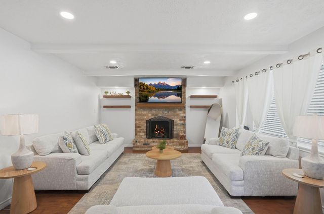 8223 Bairnsdale Lane, Houston, TX 77070