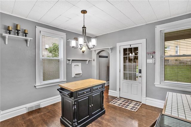 621 Cedar St, Irwin, PA 15642