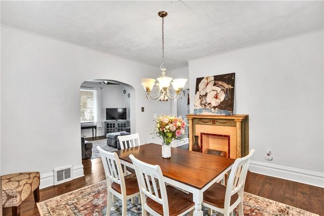 621 Cedar St, Irwin, PA 15642