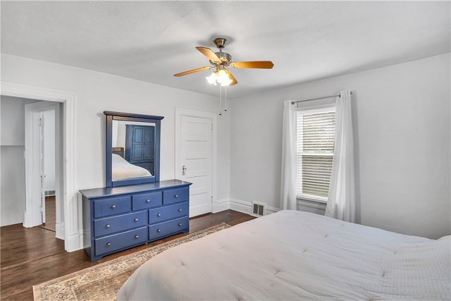 621 Cedar St, Irwin, PA 15642