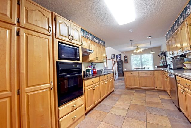 6000 Robinson Road, Young Harris, GA 30582
