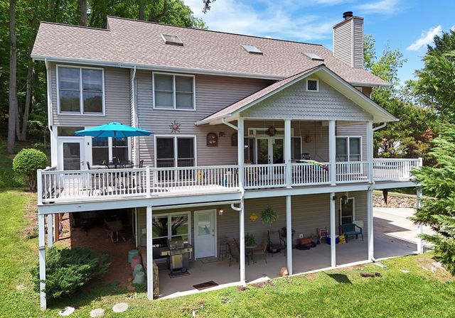 6000 Robinson Road, Young Harris, GA 30582