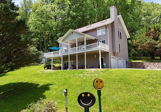 6000 Robinson Road, Young Harris, GA 30582