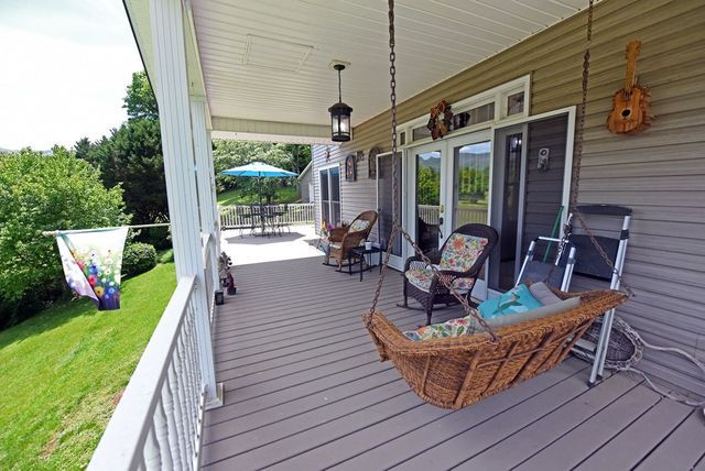 6000 Robinson Road, Young Harris, GA 30582