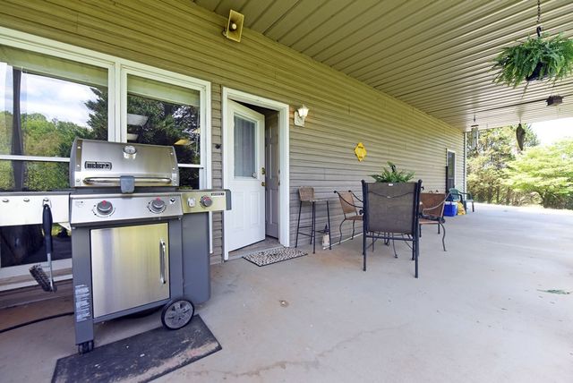 6000 Robinson Road, Young Harris, GA 30582