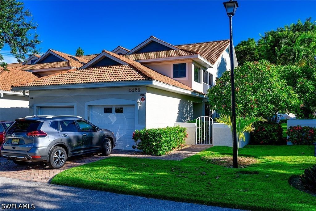 5125 Cedar Springs DR 204, Naples, FL 34110