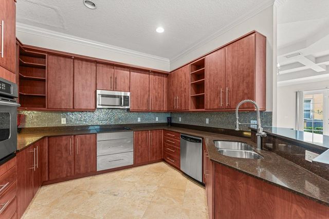 210 NE 69th Circle, Boca Raton, FL 33487