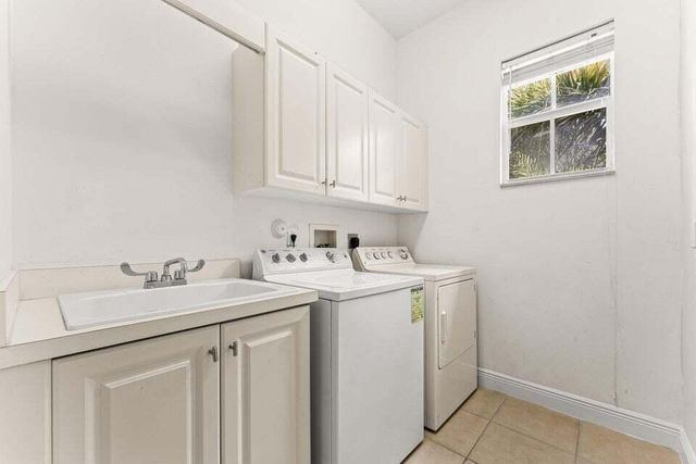 210 NE 69th Circle, Boca Raton, FL 33487
