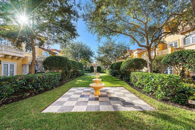 210 NE 69th Circle, Boca Raton, FL 33487
