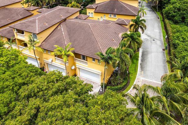 210 NE 69th Circle, Boca Raton, FL 33487