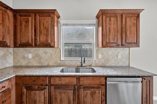20550 Pioneer Drive, Harrah, OK 73045
