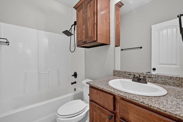 20550 Pioneer Drive, Harrah, OK 73045