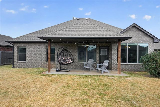 20550 Pioneer Drive, Harrah, OK 73045