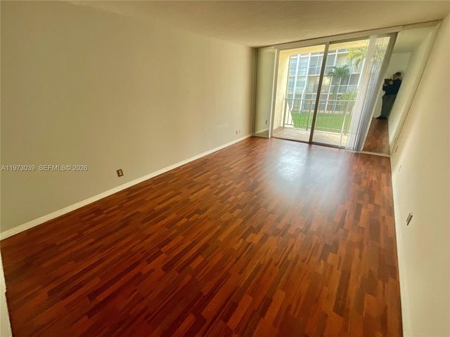 851 Three Islands Blvd 206, Hallandale Beach, FL 33009