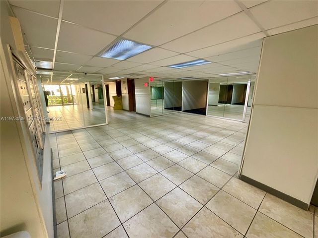 851 Three Islands Blvd 206, Hallandale Beach, FL 33009