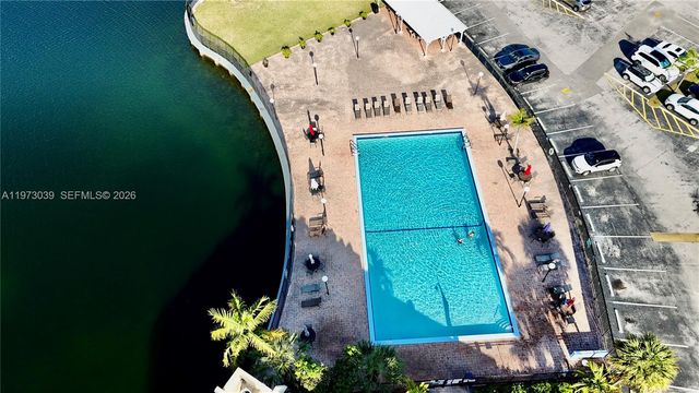 851 Three Islands Blvd 206, Hallandale Beach, FL 33009