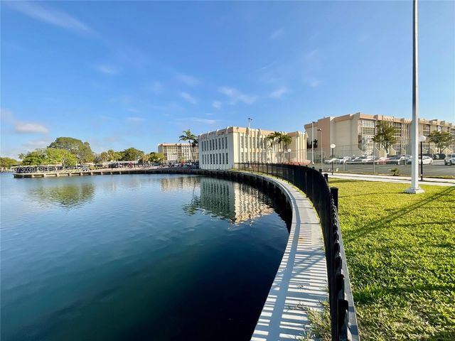 851 Three Islands Blvd 206, Hallandale Beach, FL 33009