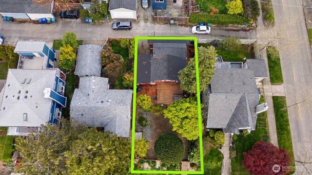 3052 38th Avenue SW, Seattle, WA 98136