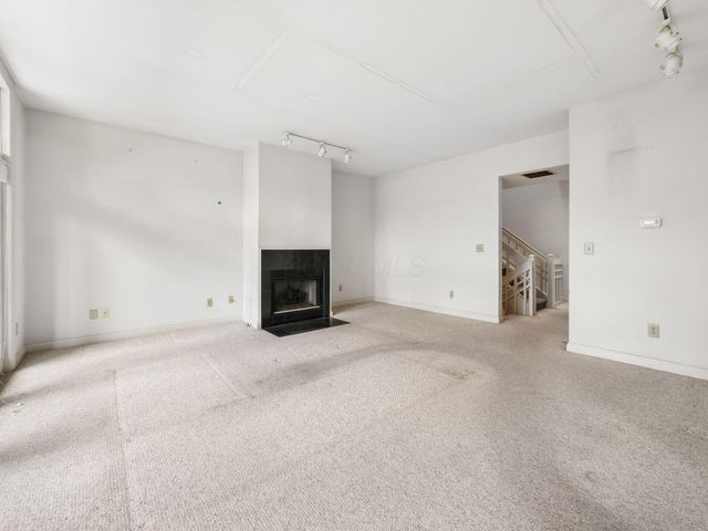 719 Sycamore Place, Columbus, OH 43206