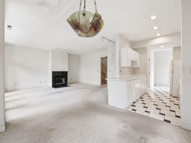 719 Sycamore Place, Columbus, OH 43206