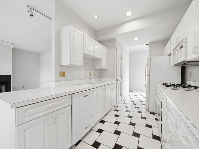 719 Sycamore Place, Columbus, OH 43206