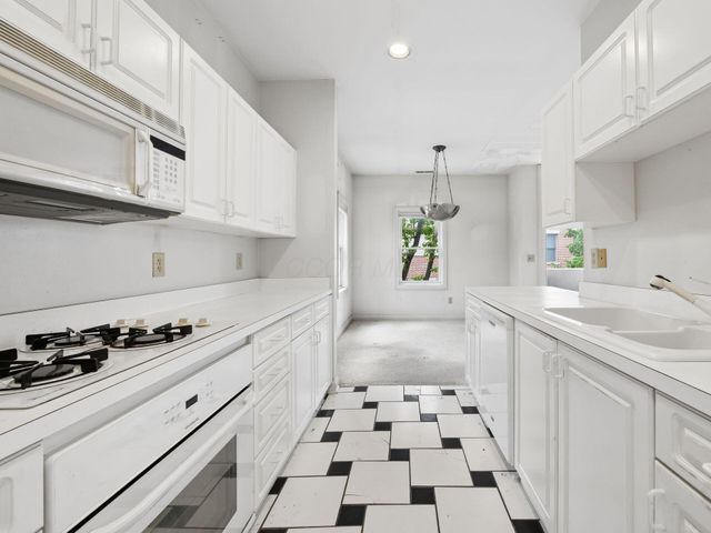 719 Sycamore Place, Columbus, OH 43206