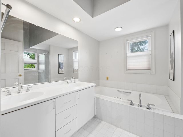 719 Sycamore Place, Columbus, OH 43206