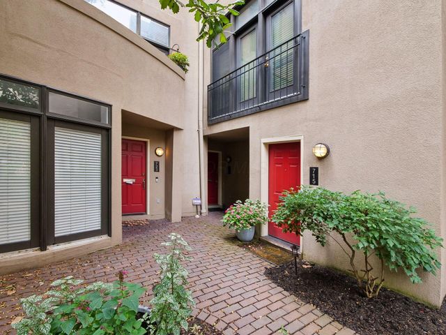 719 Sycamore Place, Columbus, OH 43206