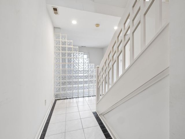 719 Sycamore Place, Columbus, OH 43206