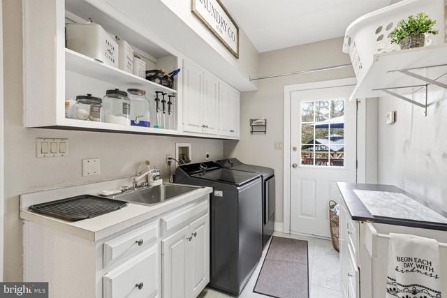 2 TEABERRY DR, Medford, NJ 08055