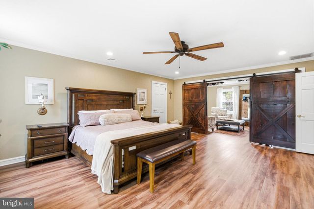 2 TEABERRY DR, Medford, NJ 08055