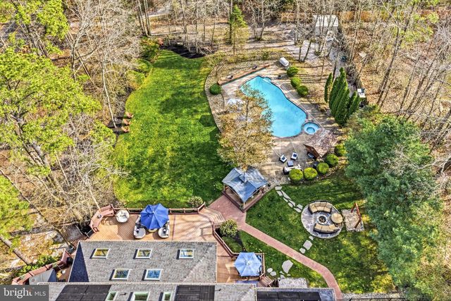 2 TEABERRY DR, Medford, NJ 08055
