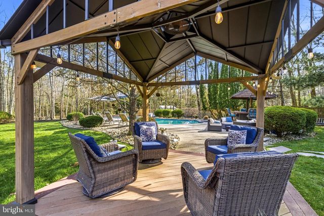 2 TEABERRY DR, Medford, NJ 08055