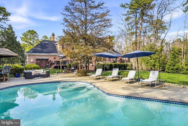 2 TEABERRY DR, Medford, NJ 08055