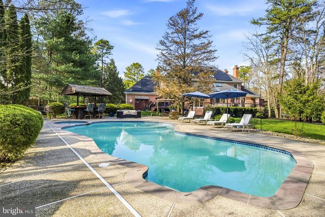 2 TEABERRY DR, Medford, NJ 08055