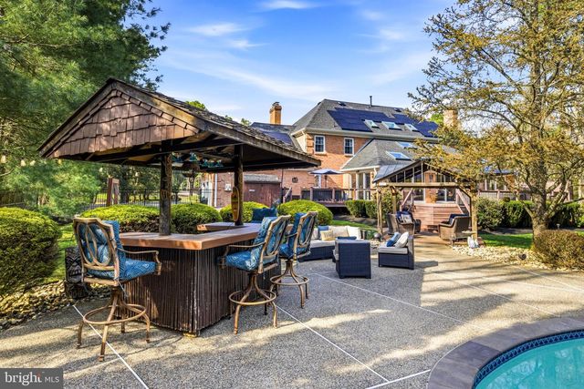 2 TEABERRY DR, Medford, NJ 08055