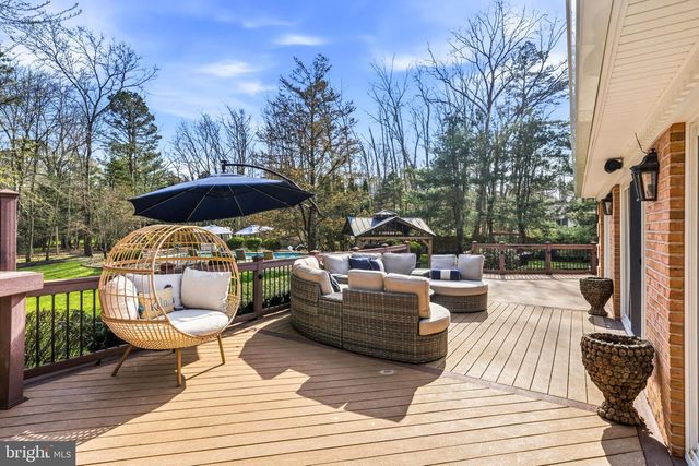 2 TEABERRY DR, Medford, NJ 08055