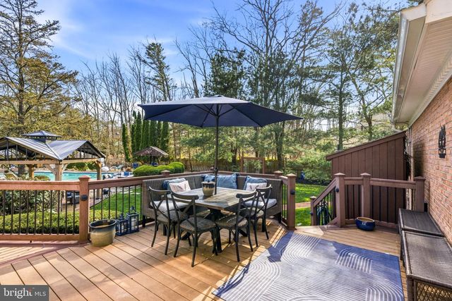 2 TEABERRY DR, Medford, NJ 08055