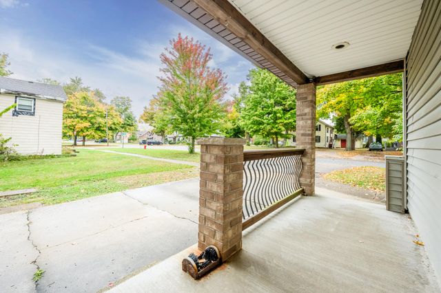 305 S Main Street, Berrien Springs Vllg, MI 49103
