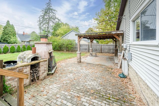 305 S Main Street, Berrien Springs Vllg, MI 49103