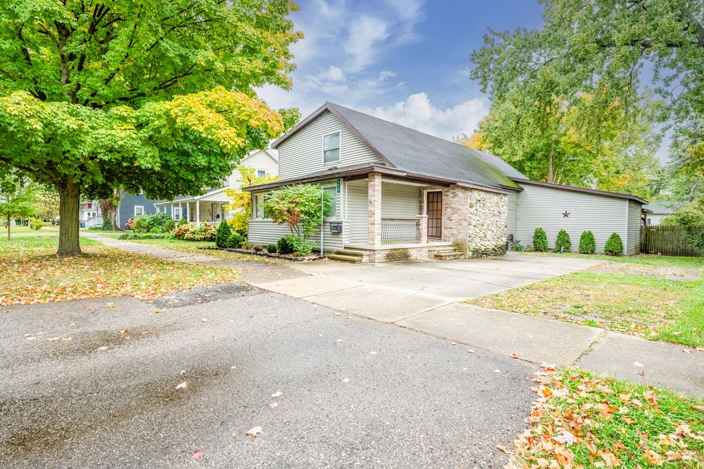 305 S Main Street, Berrien Springs Vllg, MI 49103