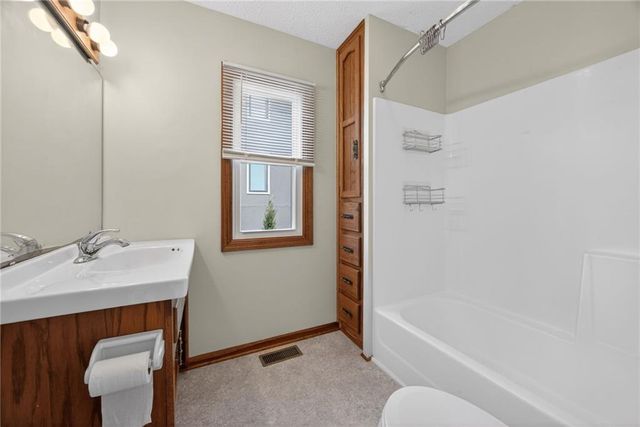 29320 W 153rd Terrace, Gardner, KS 66030