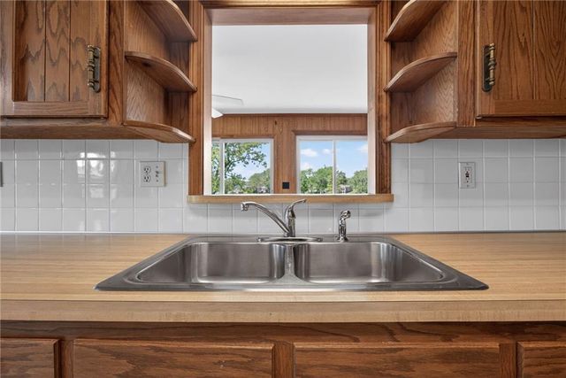 29320 W 153rd Terrace, Gardner, KS 66030