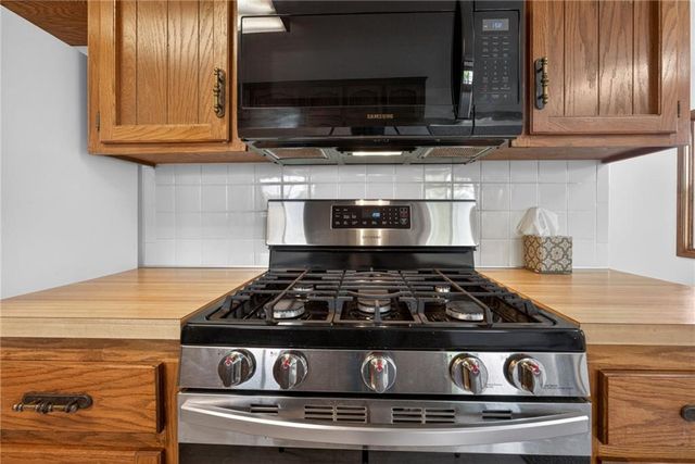 29320 W 153rd Terrace, Gardner, KS 66030