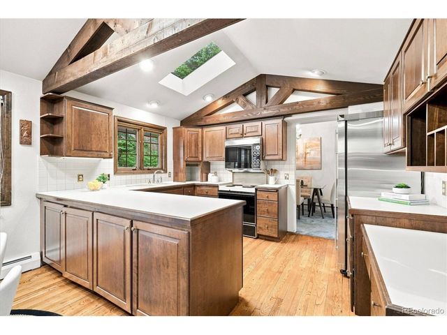 2550 Pierson St, Lakewood, CO 80215