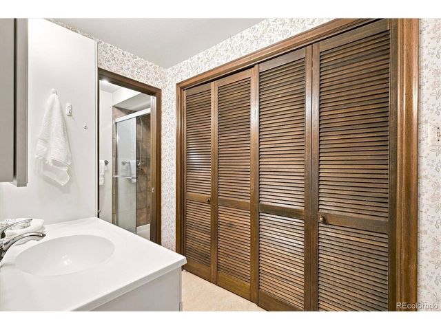 2550 Pierson St, Lakewood, CO 80215