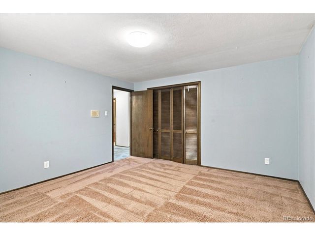 2550 Pierson St, Lakewood, CO 80215