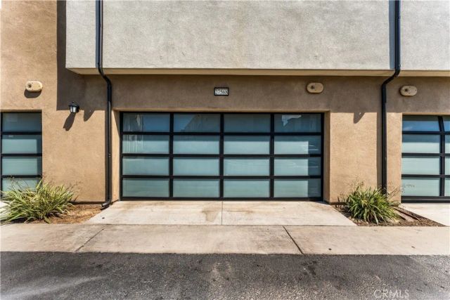 27568 Heron Pl, Valencia, CA 91381