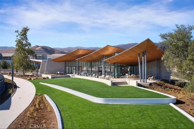 27568 Heron Pl, Valencia, CA 91381