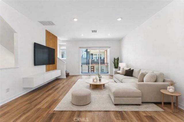 27568 Heron Pl, Valencia, CA 91381